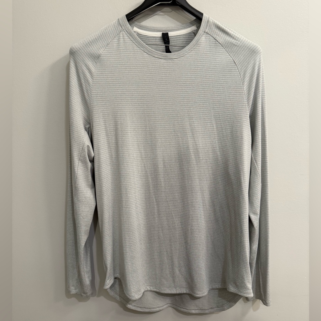 Lululemon Athletica - Long Sleeve Shirt - Grey - Large